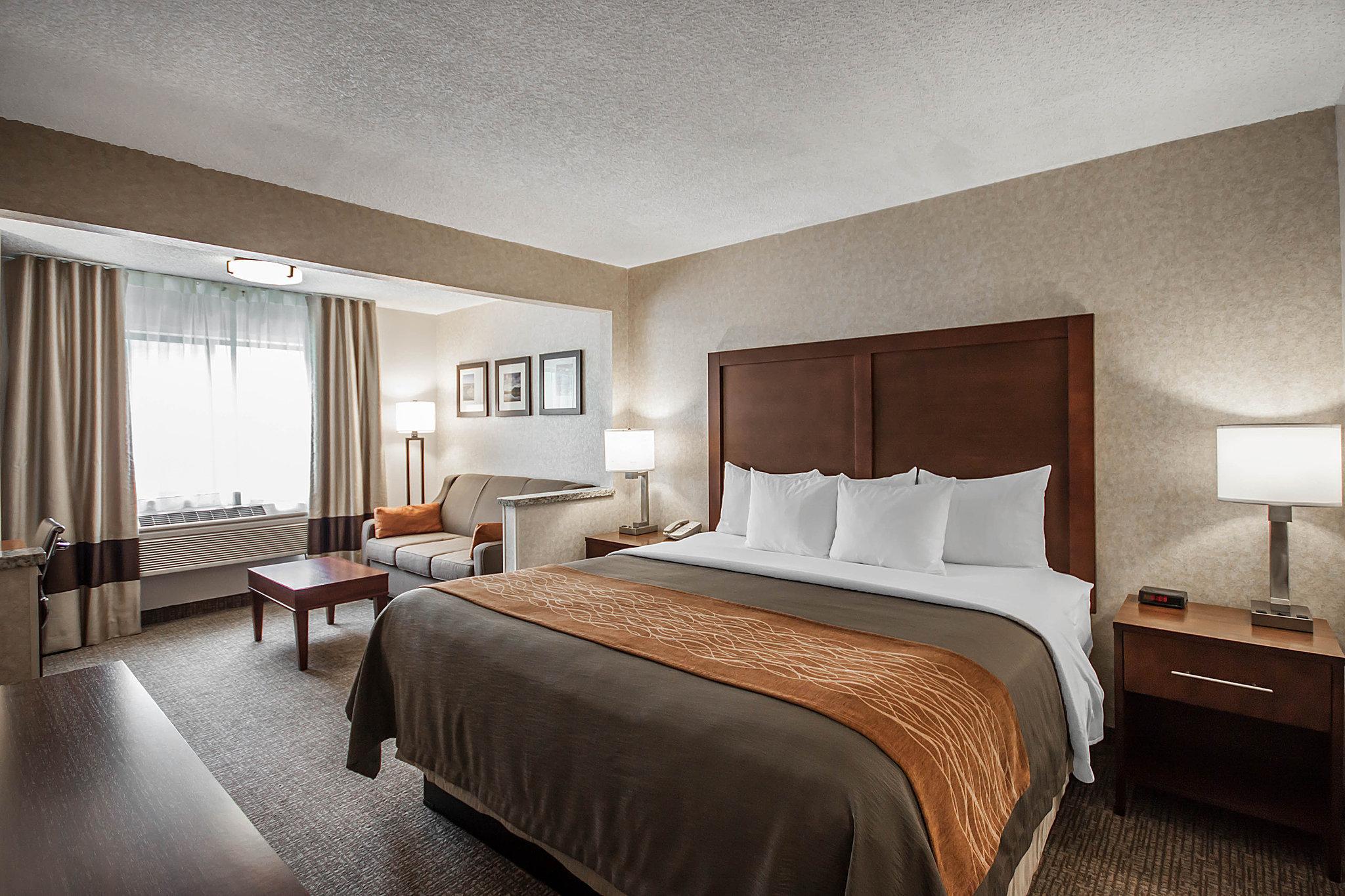 Quality Inn Поукателоу Екстериор снимка