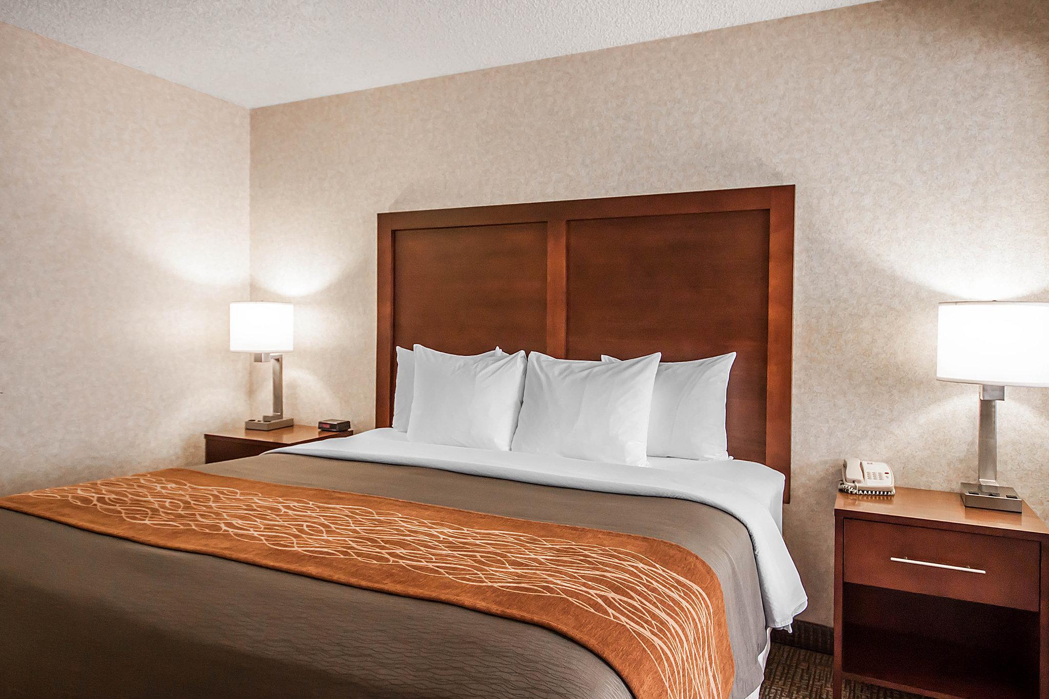 Quality Inn Поукателоу Екстериор снимка