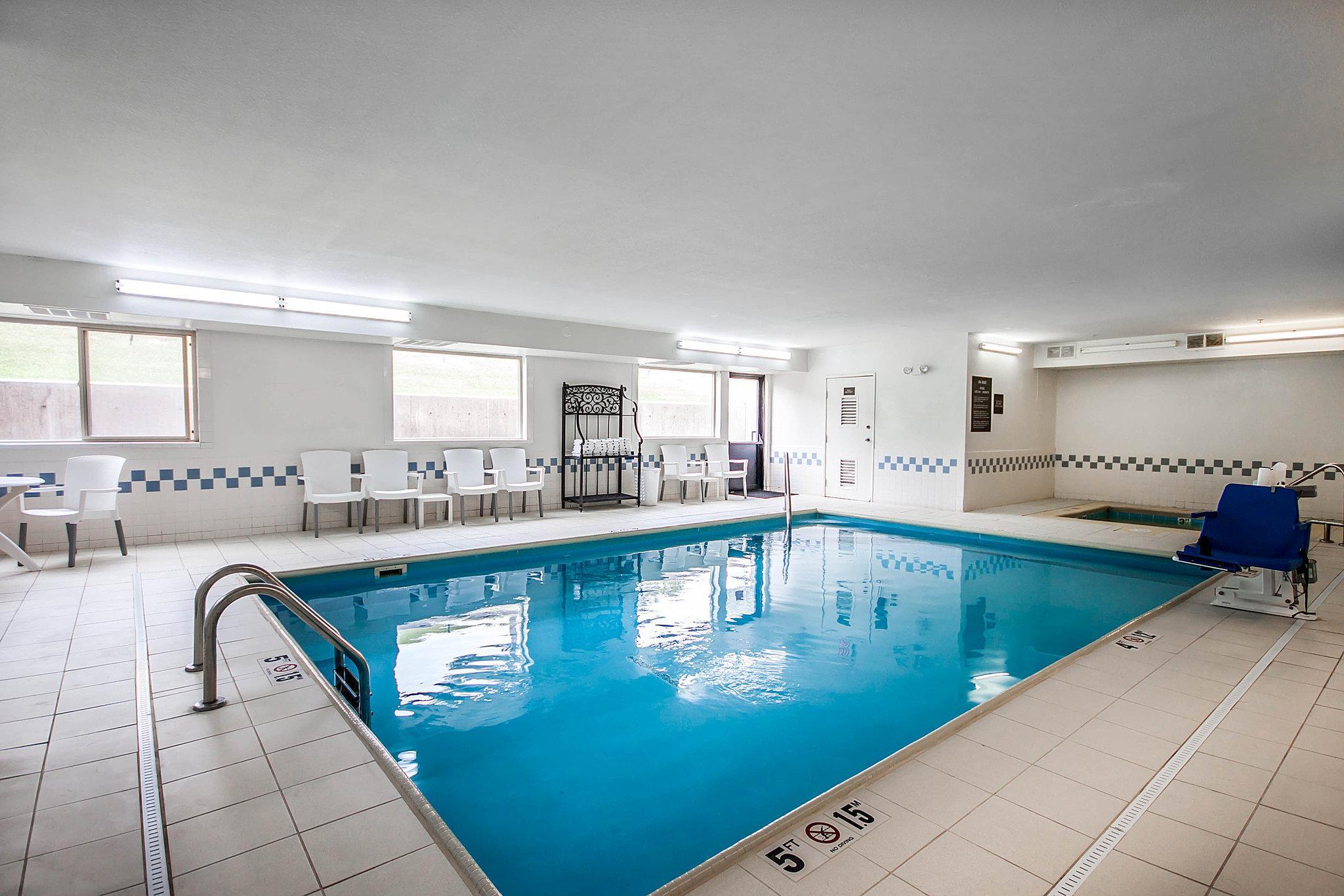Quality Inn Поукателоу Екстериор снимка