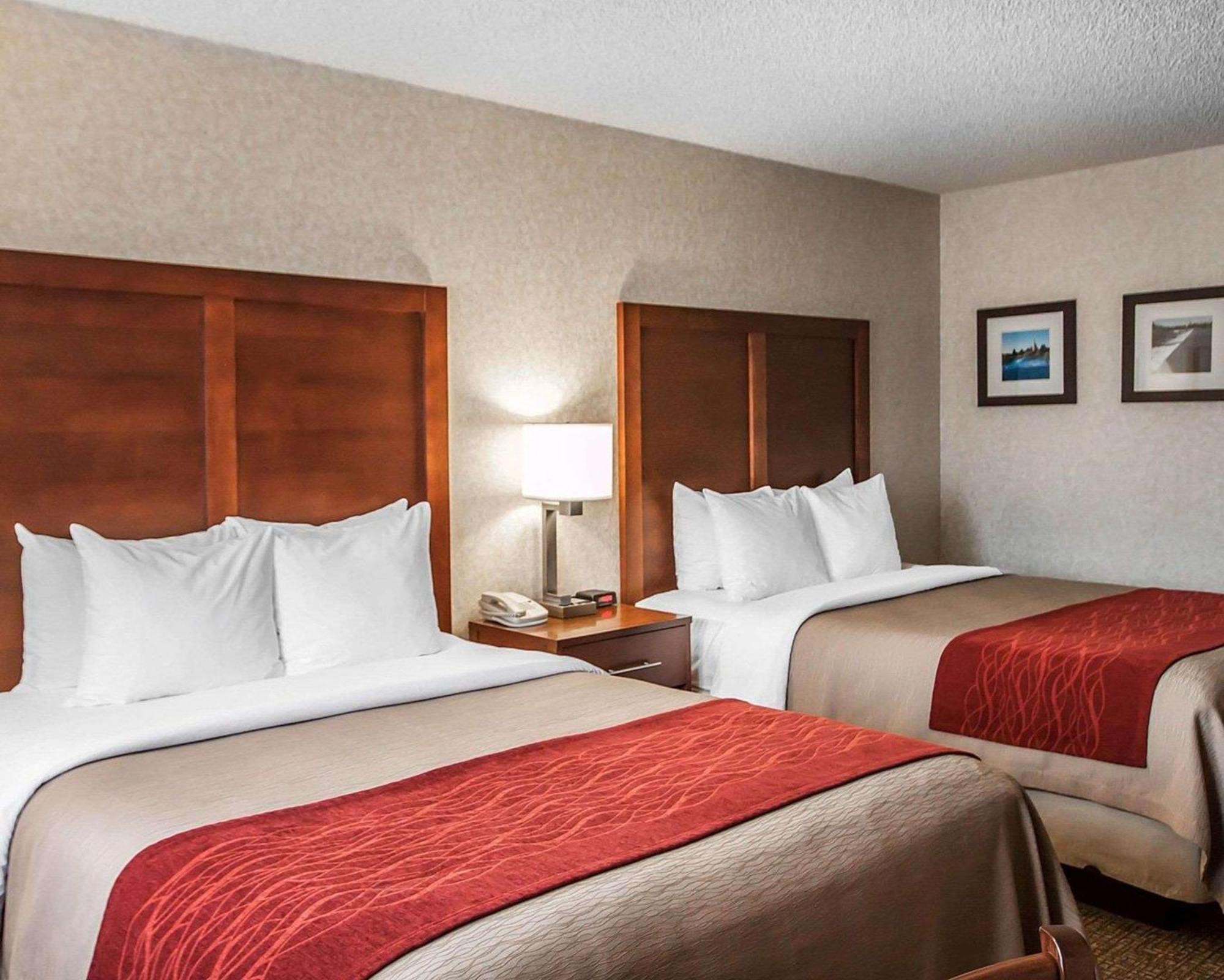 Quality Inn Поукателоу Екстериор снимка
