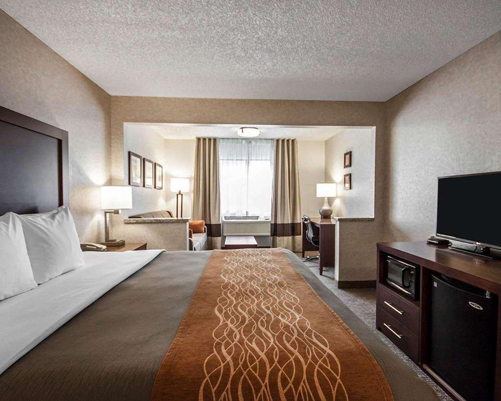 Quality Inn Поукателоу Стая снимка