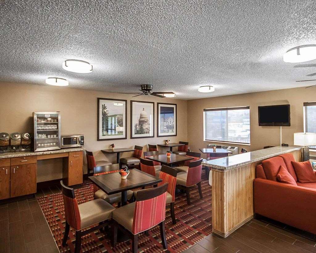 Quality Inn Поукателоу Ресторант снимка